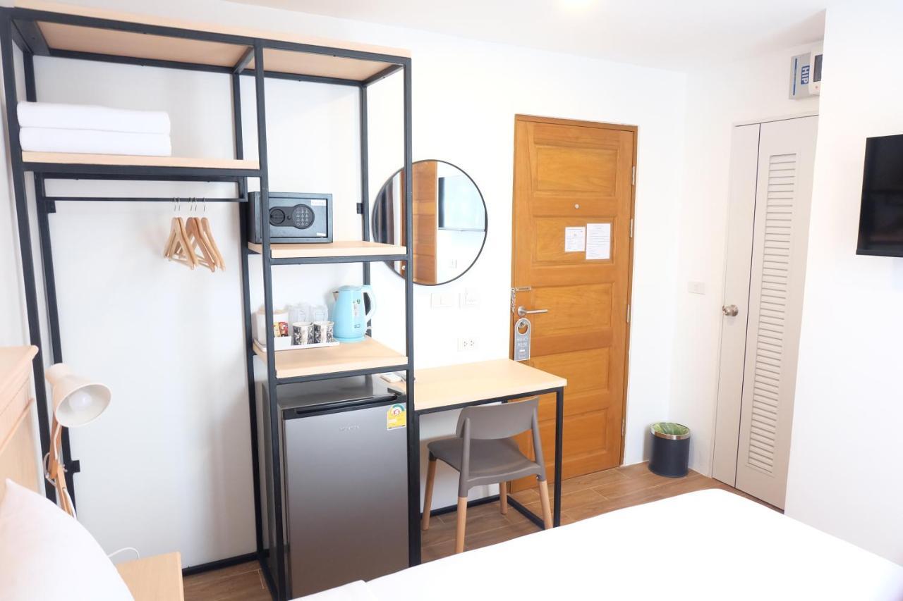 B3 House Hotell Kamala Beach Exteriör bild