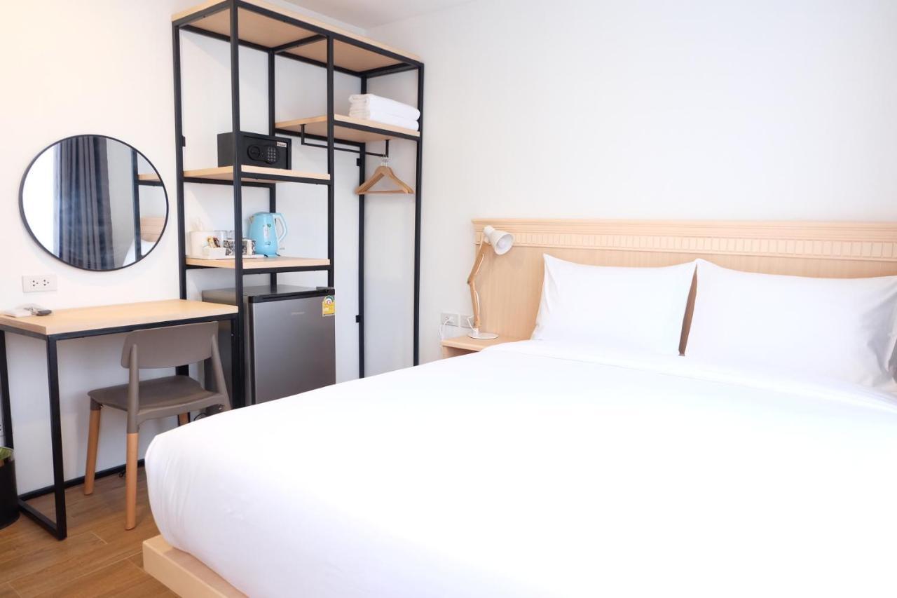 B3 House Hotell Kamala Beach Exteriör bild